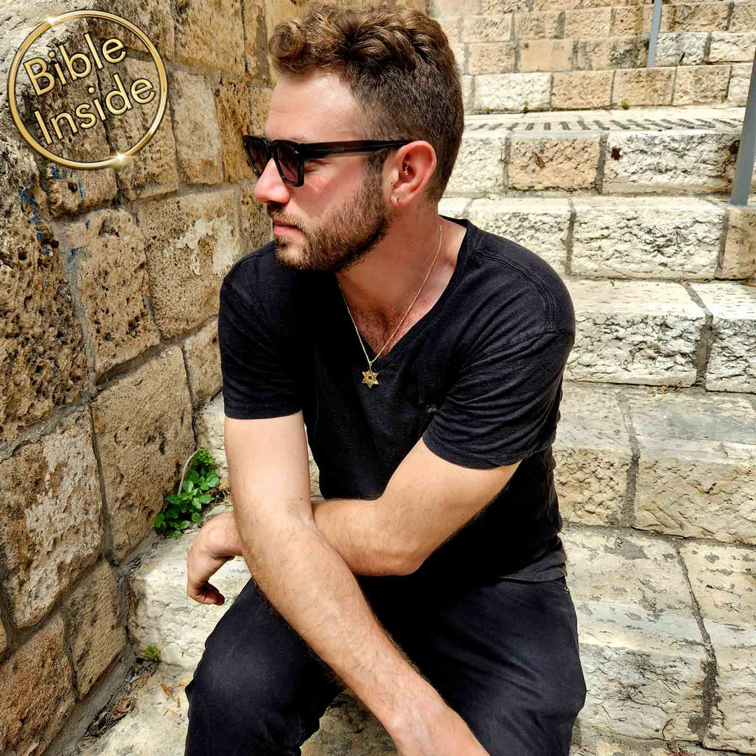 מתנה לגבר לפסח — תליון מגן דוד עם ננו תנ"ך משובץ במרכזו