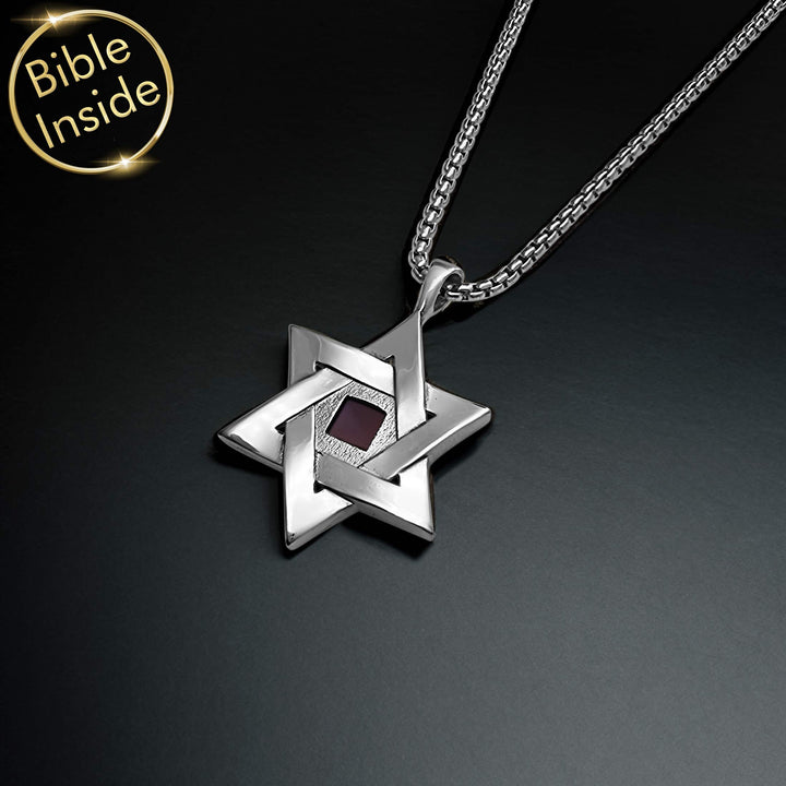 מתנה מקורית לגבר לחג פסח — שרשרת מגן דוד עם ננו תנ"ך בזהב