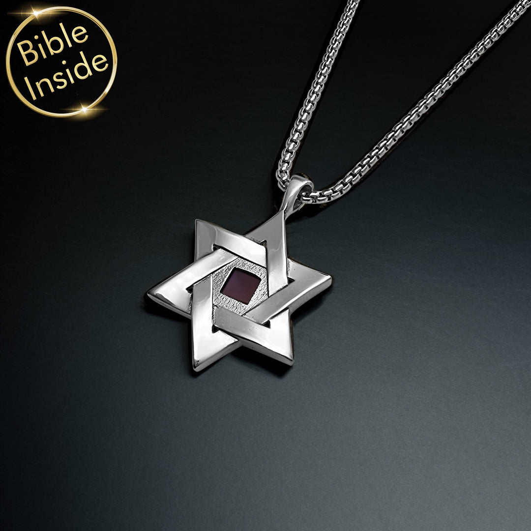 מתנה מקורית לגבר לחג פסח — שרשרת מגן דוד עם ננו תנ"ך בזהב