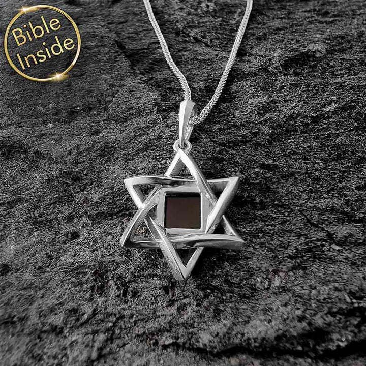 שרשרת זהב לבן עם מגן דוד לבר מצווה עם שבב התנך המלא