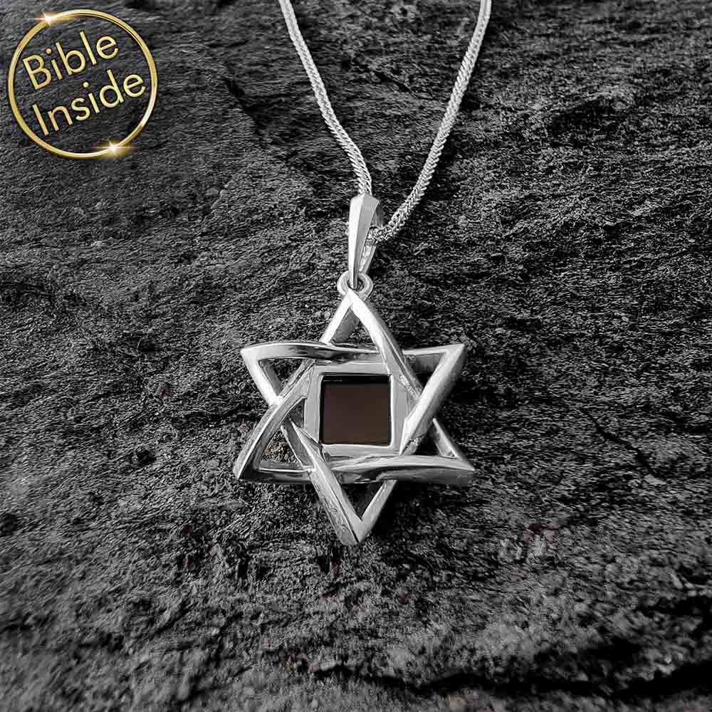 שרשרת זהב לבן עם מגן דוד לבר מצווה עם שבב התנך המלא