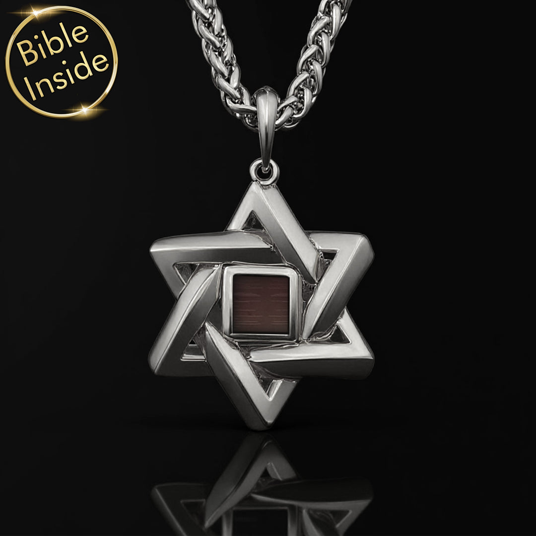 מתנה יוקרתית לגבר לפסח – שרשרת מגן דוד תלת-ממדי עם ננו תנ"ך בזהב לבן