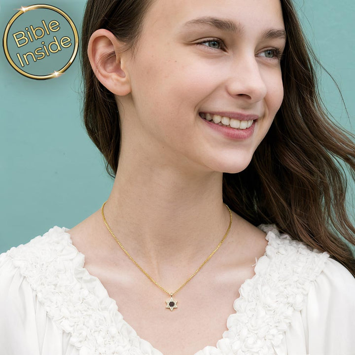 שרשראות זהב לבת מצווה בעיצוב נצחי עם משמעות רוחנית
