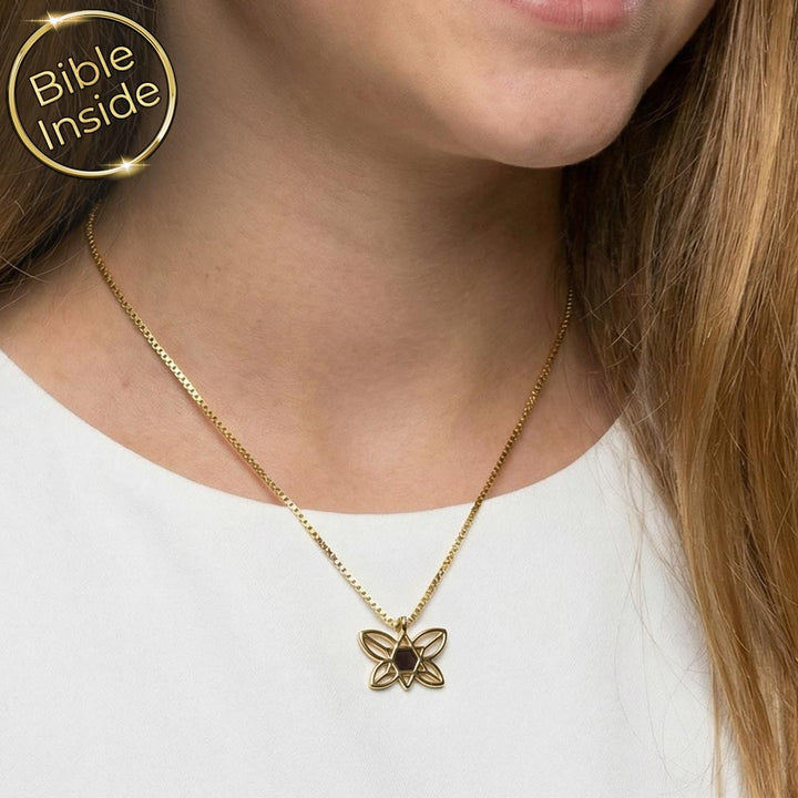 מגן דוד לבת מצווה בעיצוב פרפר - תכשיט לנכדה