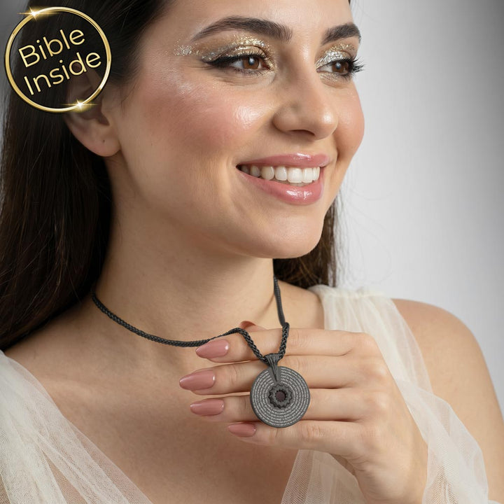 שרשרת אשת חיל, מתנה רוחנית לבת זוג או לחברה קרובה