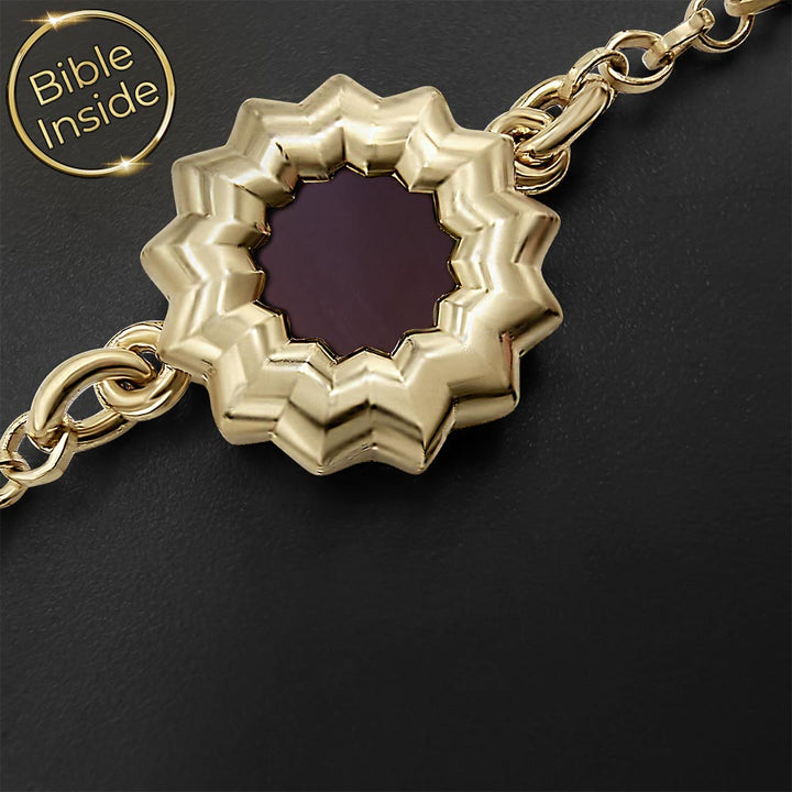 צמיד זהב לבת מצווה בעיצוב פרח האהבה וננו תנ"ך משובץ