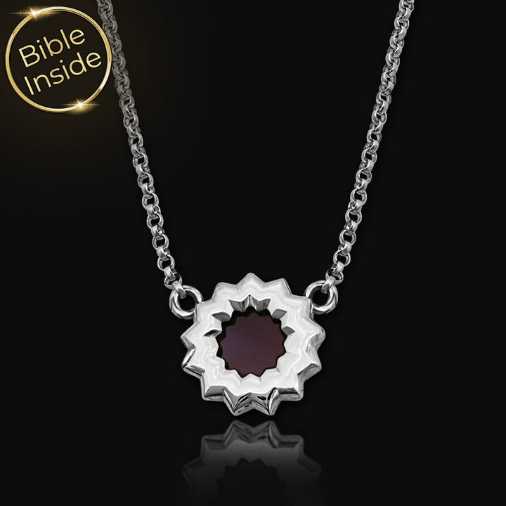 תליון זהב לבן לבת מצווה — פרח האהבה עם שבב ננו תנ"ך וכל 24 הספרים