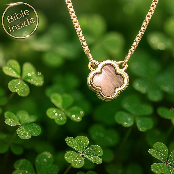 תכשיט לבת מצווה מההורים בעיצוב תלתן עם ננו תנ"ך