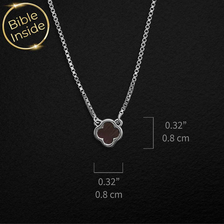 שרשרת מתנה לבת מצווה מסבא וסבתא בעיצוב תלתן עם ננו תנ"ך