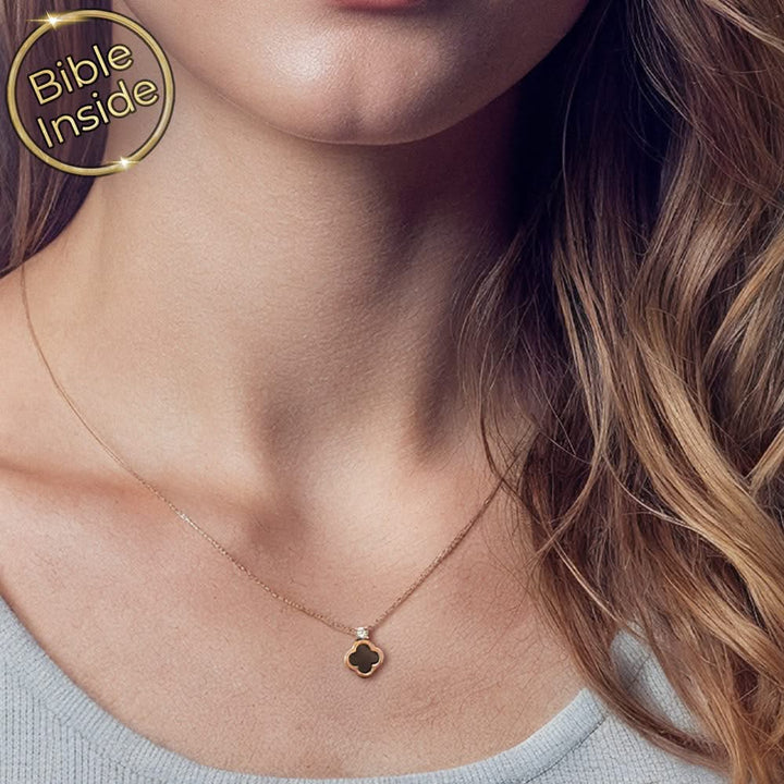 תכשיט ננו תנך – שרשרת תלתן עם זירקוניה ליום-יום
