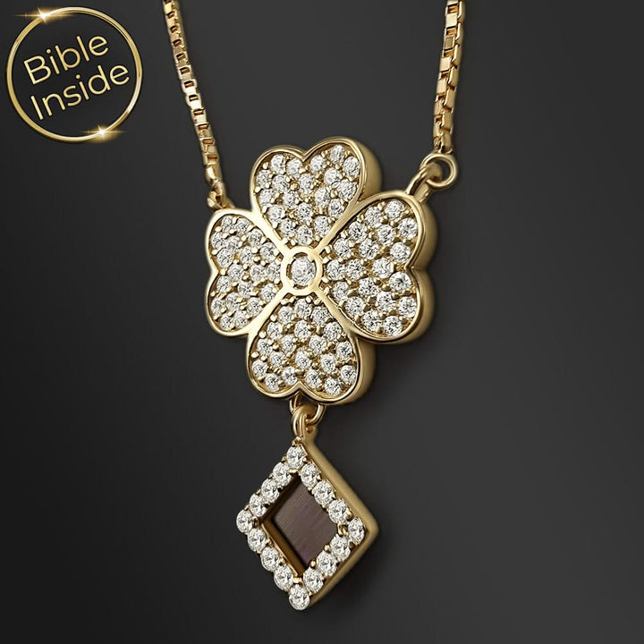 שרשרת עם תנך לאישה – תלתן זהב עם זירקוניות – ננו תכשיטים

