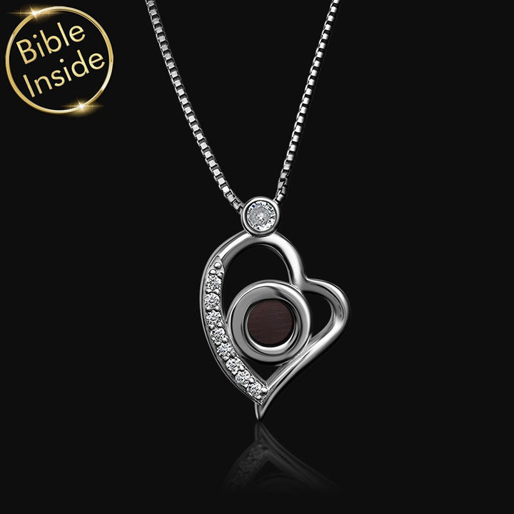 תכשיט לבת מצווה שרשרת לב כסף עם ננו תנ"ך ואבנים נוצצות