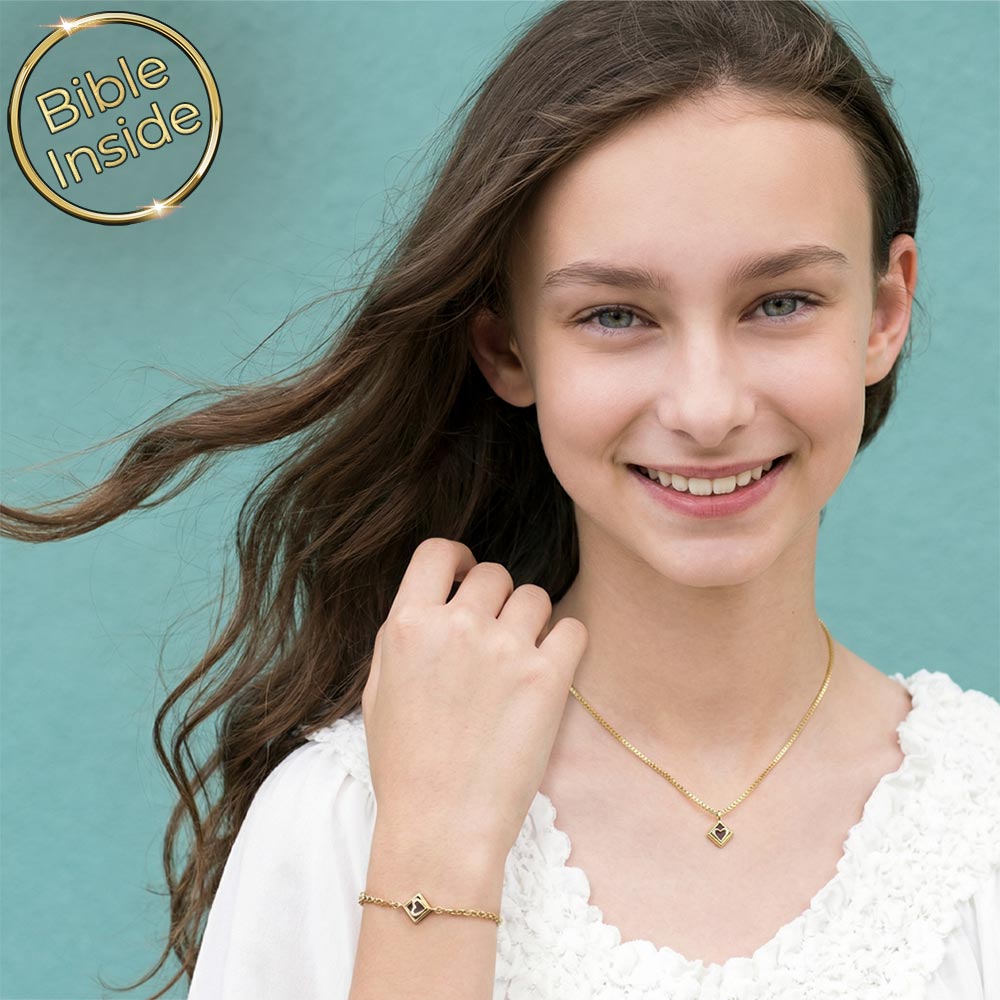 צמידי זהב לבת מצווה עם עיצוב לב וננו תנך מבית שלמא