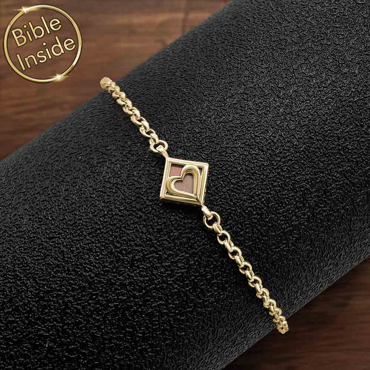 צמיד זהב 14 קראט לבת מצווה עם תליון לב נוצץ ושבב תנך