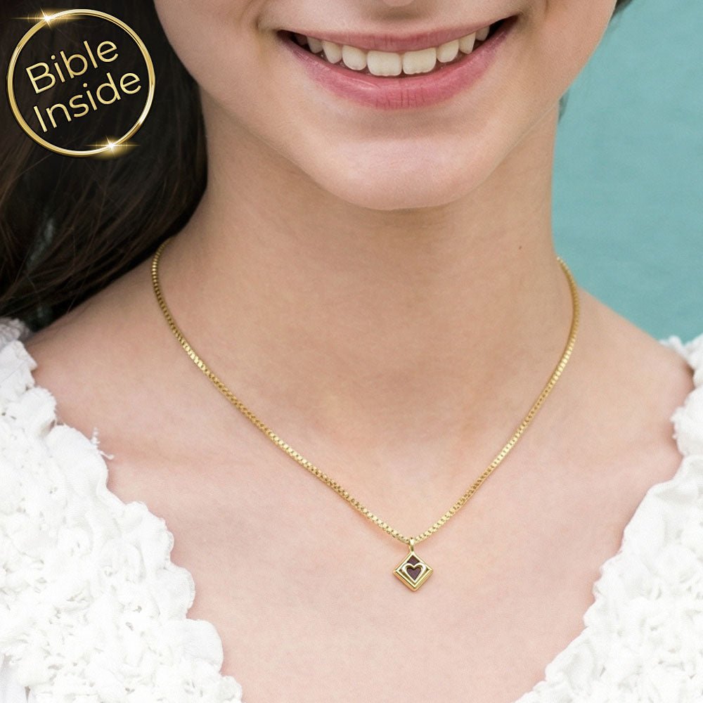 שרשרת בת מצווה מינימליסטית עם תליון לב וכל התנך