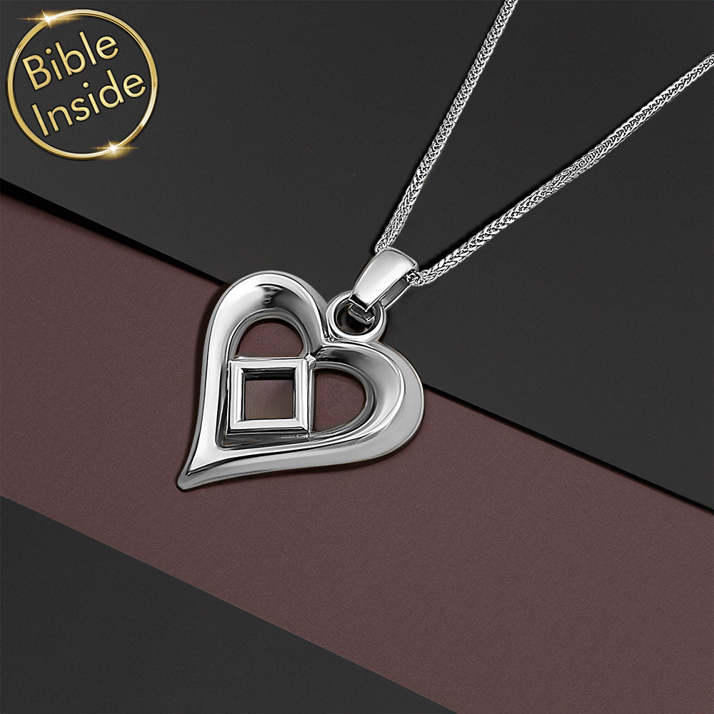 רעיון למתנה לחג הפסח מבית שלמא – תליון לב עם ננו תנ"ך משובץ