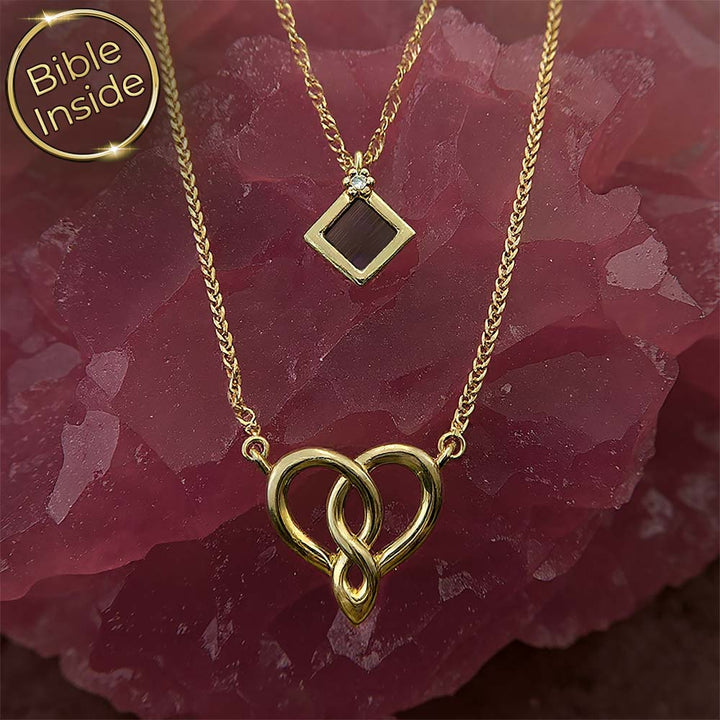 תכשיט לבת מצווה זהב שרשרת שכבתית עם תליון מרובע ולב הכולל את התנך המלא