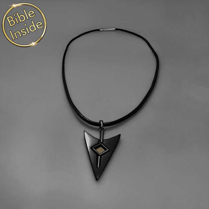 תליון לגבר עם התנך משובץ בחץ