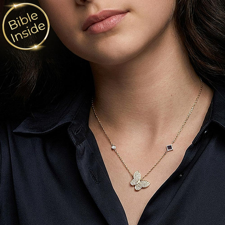 שרשרת זהב מתנה לבת מצווה – תליון פרפר שלמא עם ננו תנ"ך