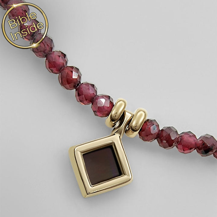 שרשרת לבת מצווה – חרוזי גרנט עם ננו תנ"ך מבית שלמא 