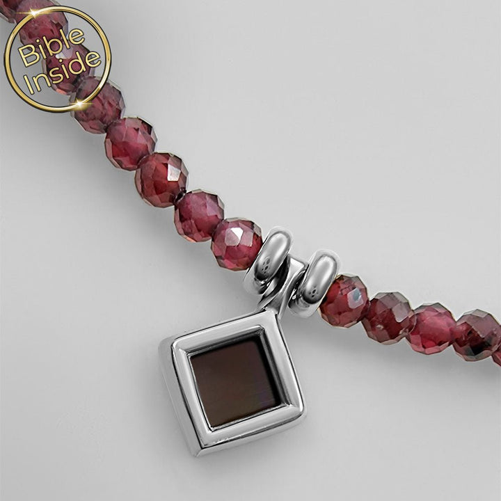 שרשרת צבעונית לנערה עם שבב ננו תנ"ך כשרשראות לבת מצווה מההורים