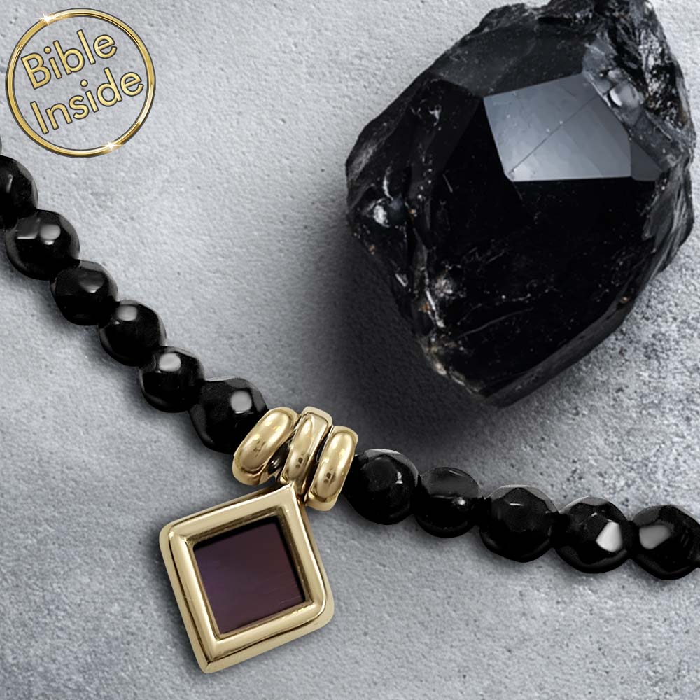 תכשיט לבת מצווה מסבא וסבתא – חרוזי אוניקס שחורים עדינים עם ננו תנ"ך מבית שלמא