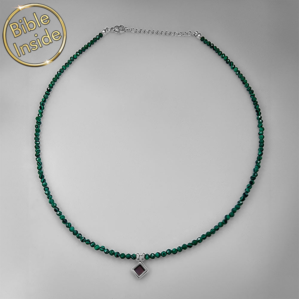 שרשראות לבת מצווה בעיצוב טבעי עם חרוזי מלכיט וכל התנך כתכשיט לילדת בת מצווה