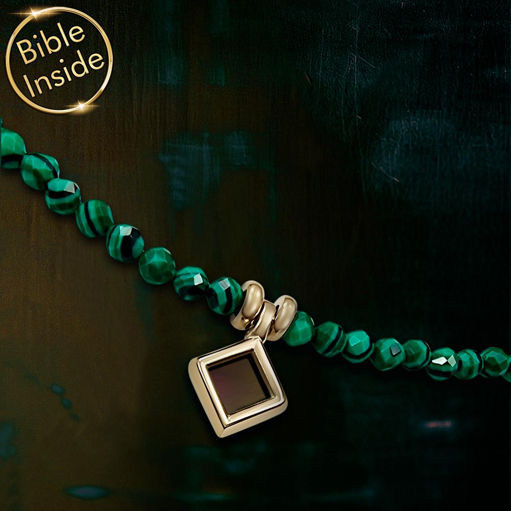 שרשרת בת מצווה לנכדה – חרוזי מלכיט עדינים עם התנ"ך השלם