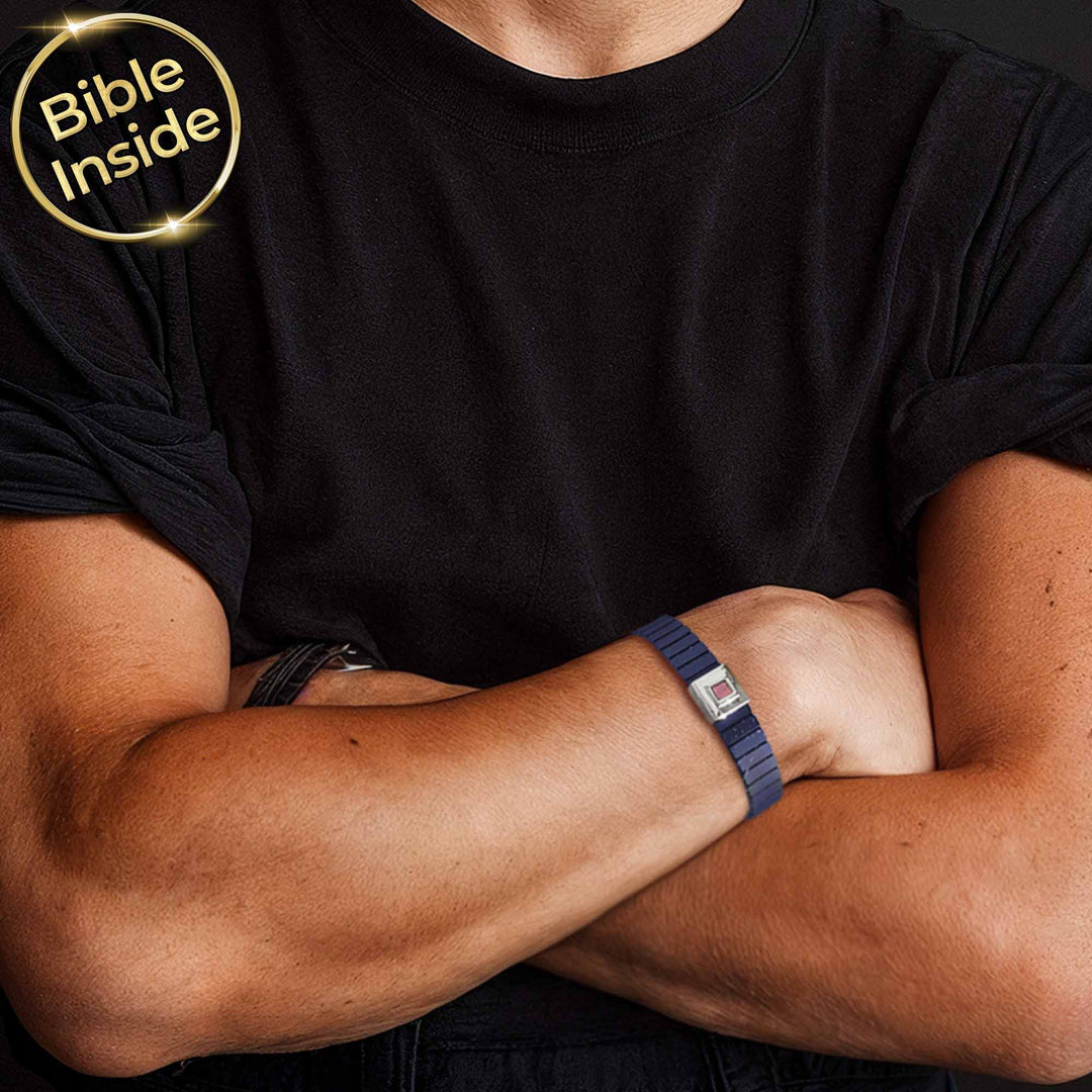 צמיד עם ספר תנך | 24 סיפרי התנ"ך בחריטה | ננו תכשיטים