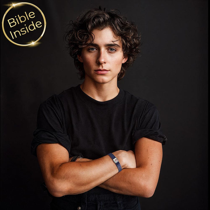 צמיד ננו בייבל כחול בתמונה לייף סטייל