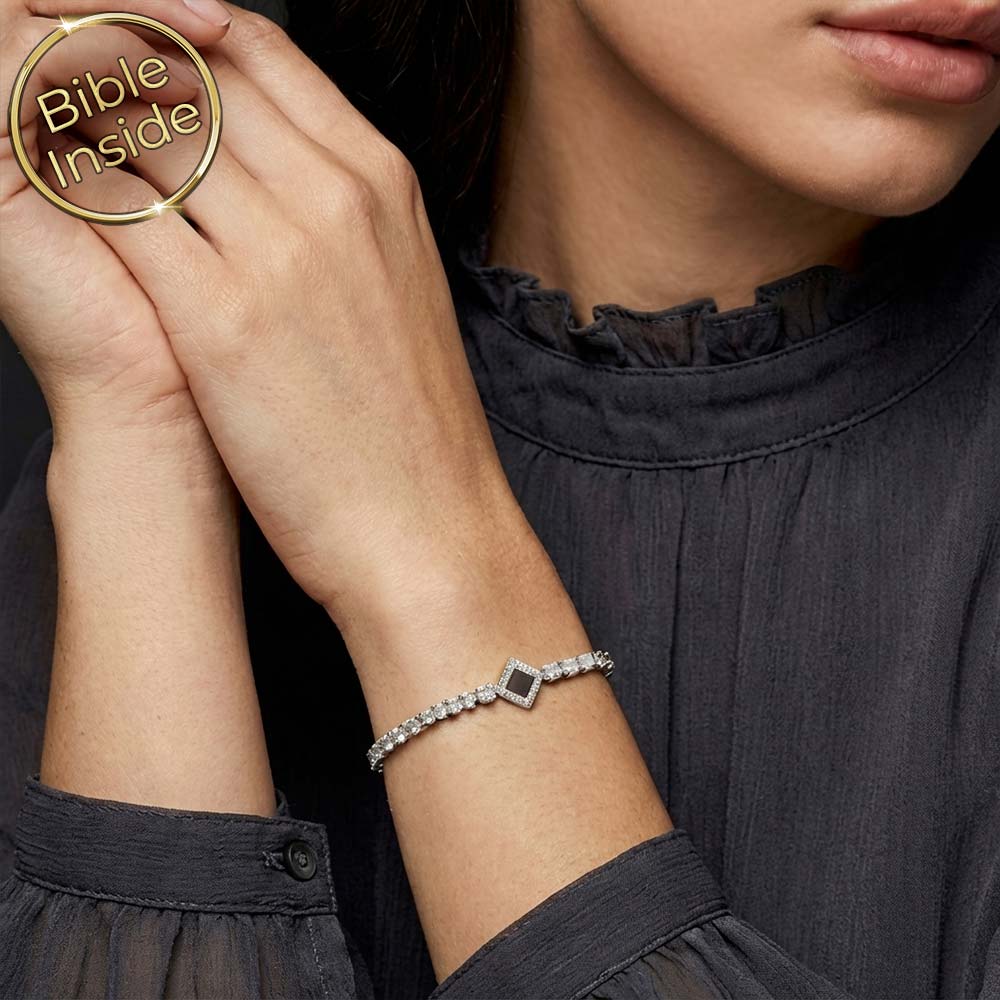 צמיד תנך לאישה בעיצוב טניס קלאסי – ננו תכשיטים
