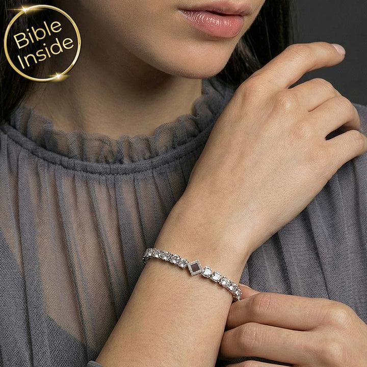 צמיד עם כל התנך לאישה – צמיד טניס עדין עם כתבי קודש בפנים