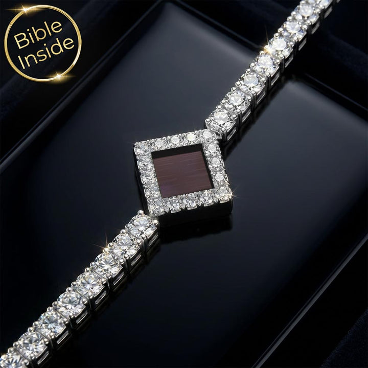 צמיד תנ"ך טניס יהלומים לאישה – כל 24 ספרים חרוטים בטכנולוגיה מתקדמת