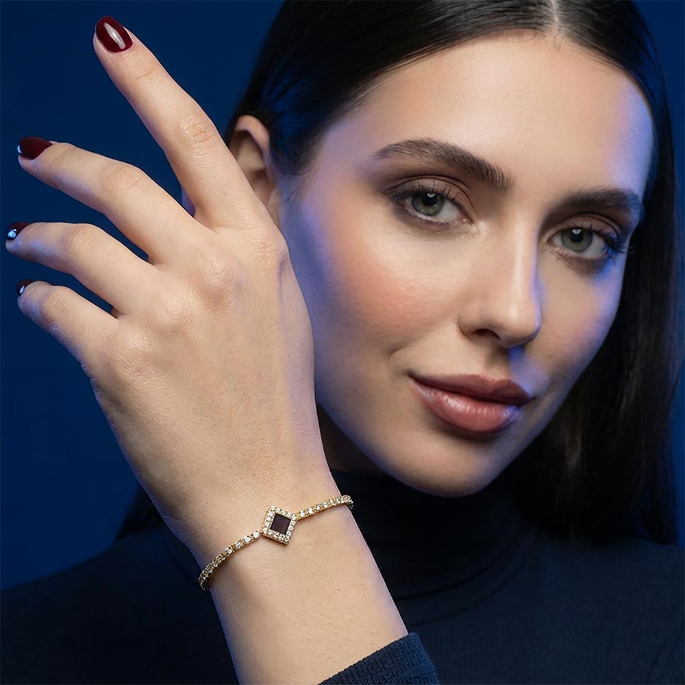 צמיד עם תנ"ך וננו שבב - מתנה בעלת משמעות לאישה