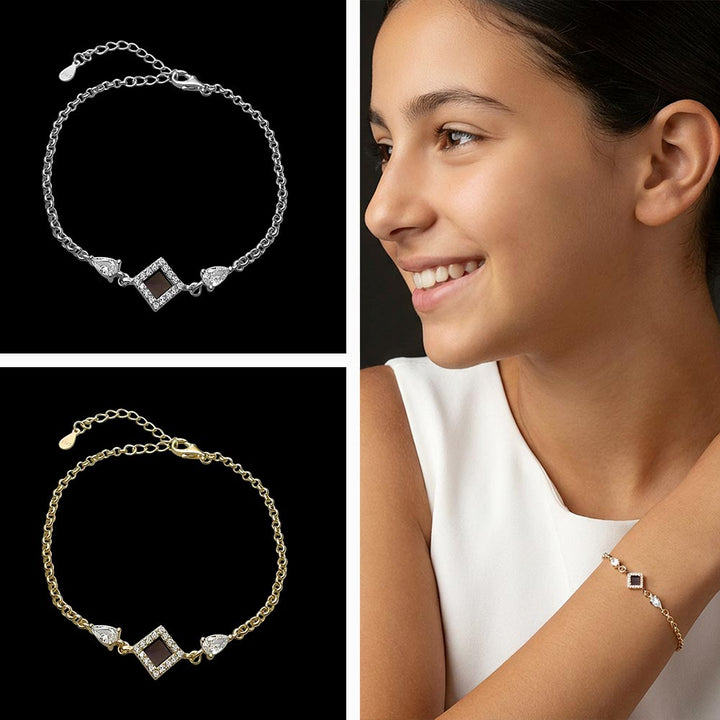 תכשיט לבת מצווה – צמיד מעוין נוצץ עם זירקונים וננו תנ"ך