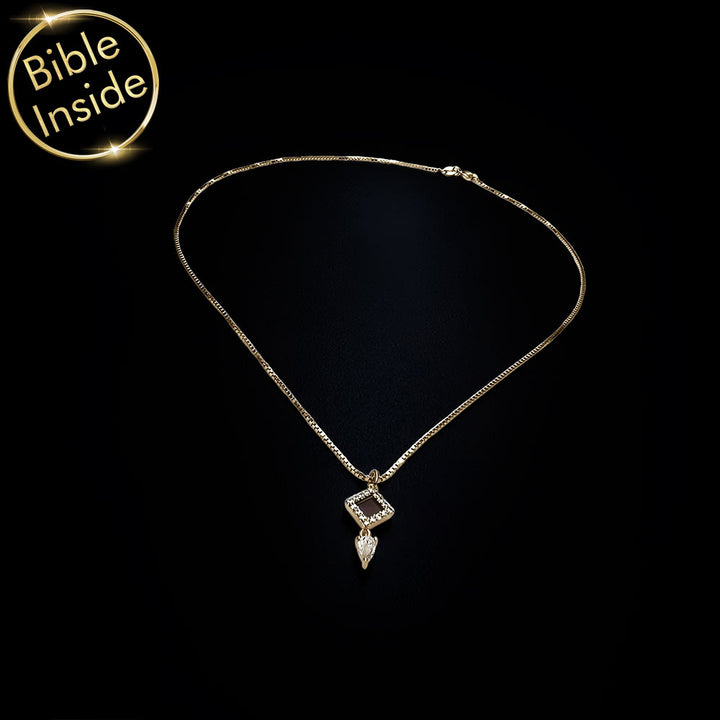 שרשרת זהב לבת מצווה נוצצת עם ננו תנ"ך לנכדה