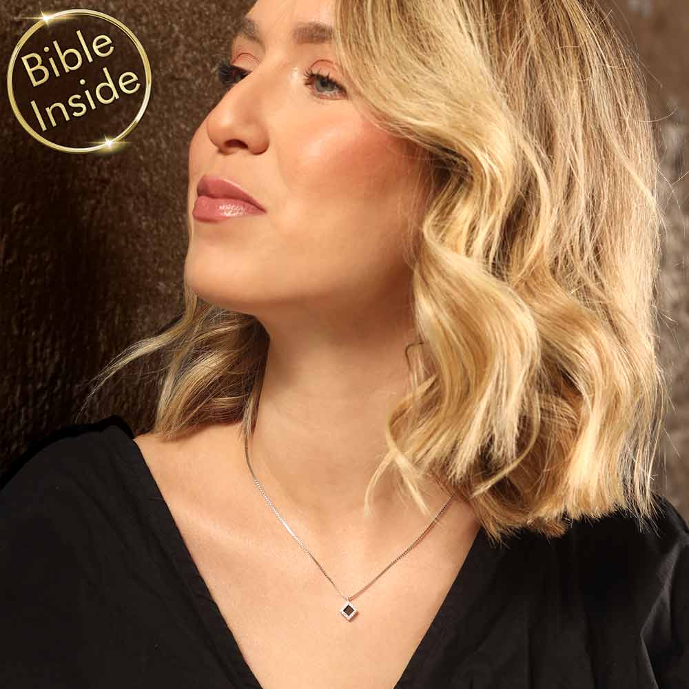 תכשיט מעוצב לאישה עם כל התנך