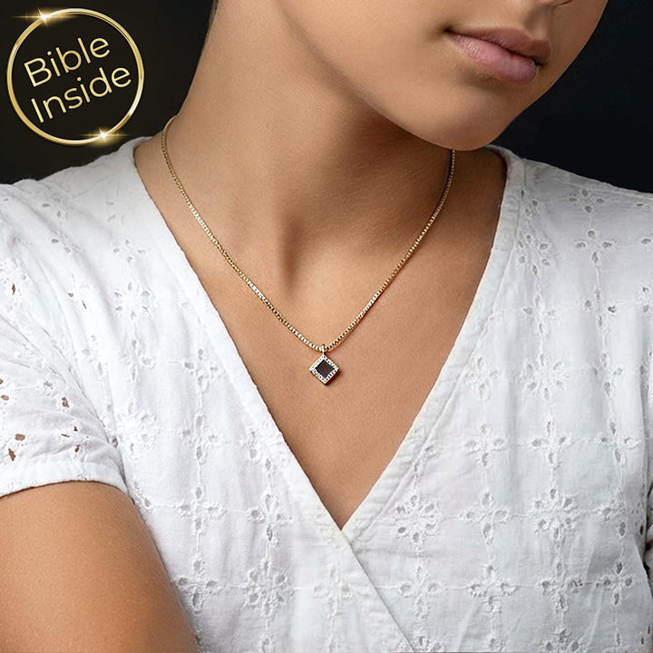 תליון מעוין זהב 14 קראט לבת מצווה עם שבב ננו תנ"ך נוצץ