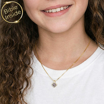 שרשרת ננו תנך כרעיון למתנה לבת מצווה בעיצוב מודרני עם זירקון