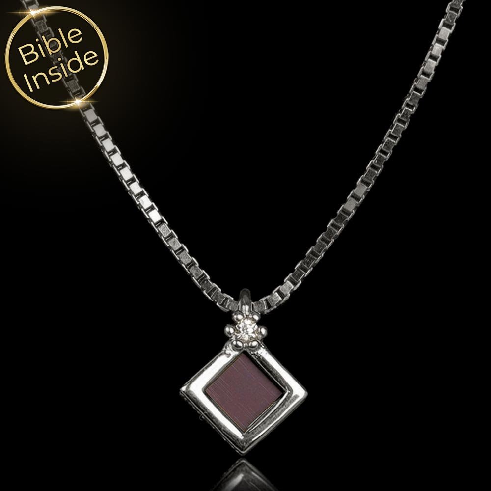 תכשיט מתנה לבת מצווה – שרשרת כסף סטרלינג עם 24 ספרי התנך