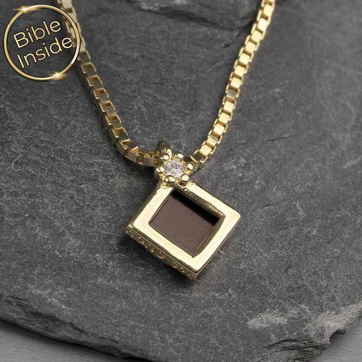 שרשרת בת מצווה מינימליסטית עם תליון מעוין וכל התנך