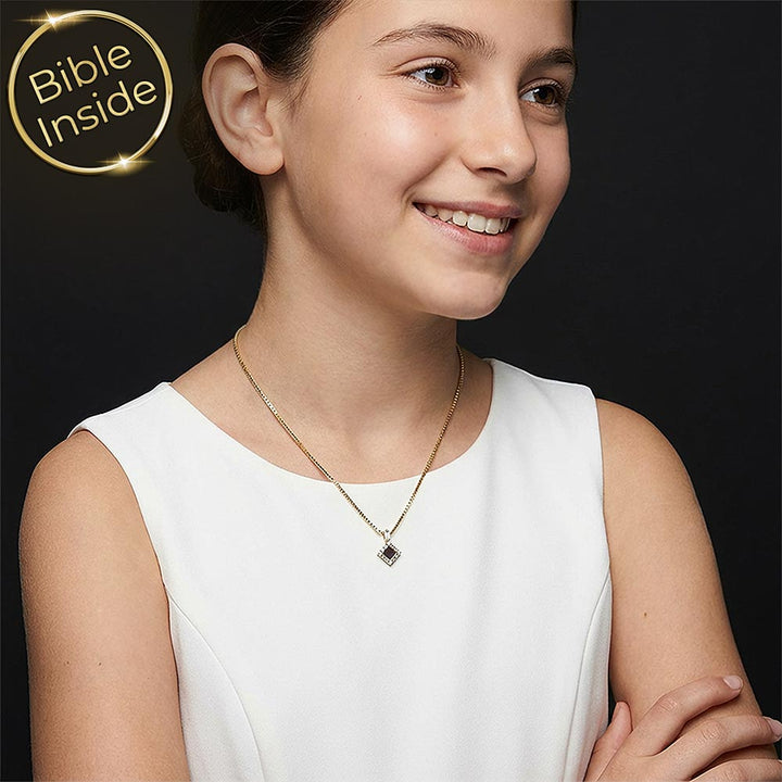 תליון לבת מצווה – שרשרת יהודית עם התנ"ך השלם