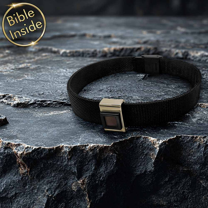 צמידים מעוצבים עם ננו תנך | 24 סיפרי התנ"ך בחריטה | ננו תכשיטים