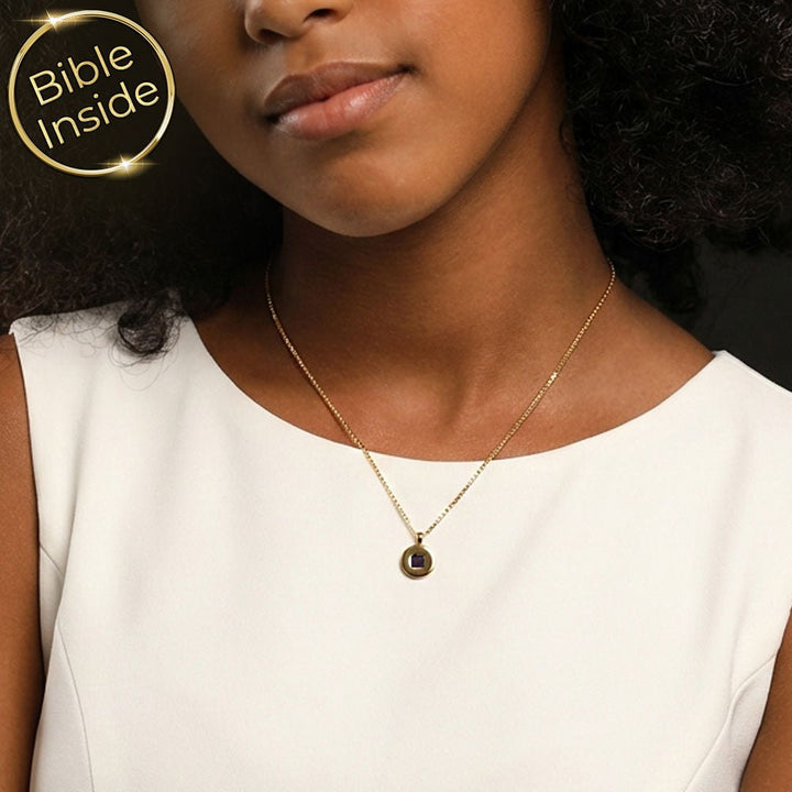 תליון זהב לבת מצווה עם כל 24 ספרי התנ"ך חרוטים